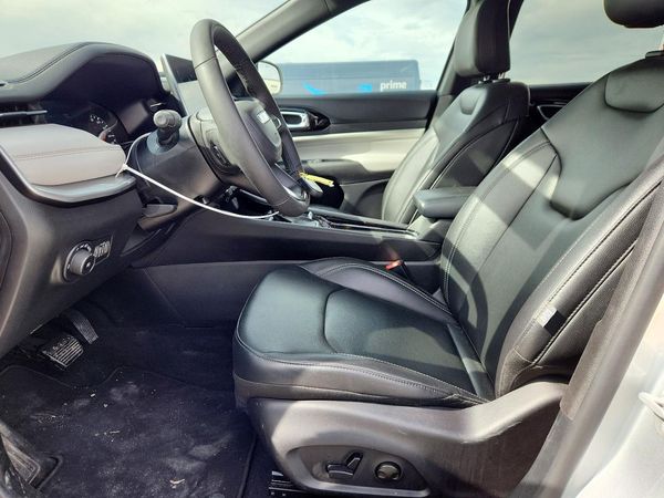 2026 JEEP COMPASS Limited — DENT