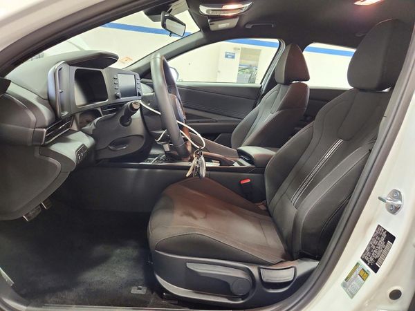 2026 HYUNDAI ELANTRA — DENT