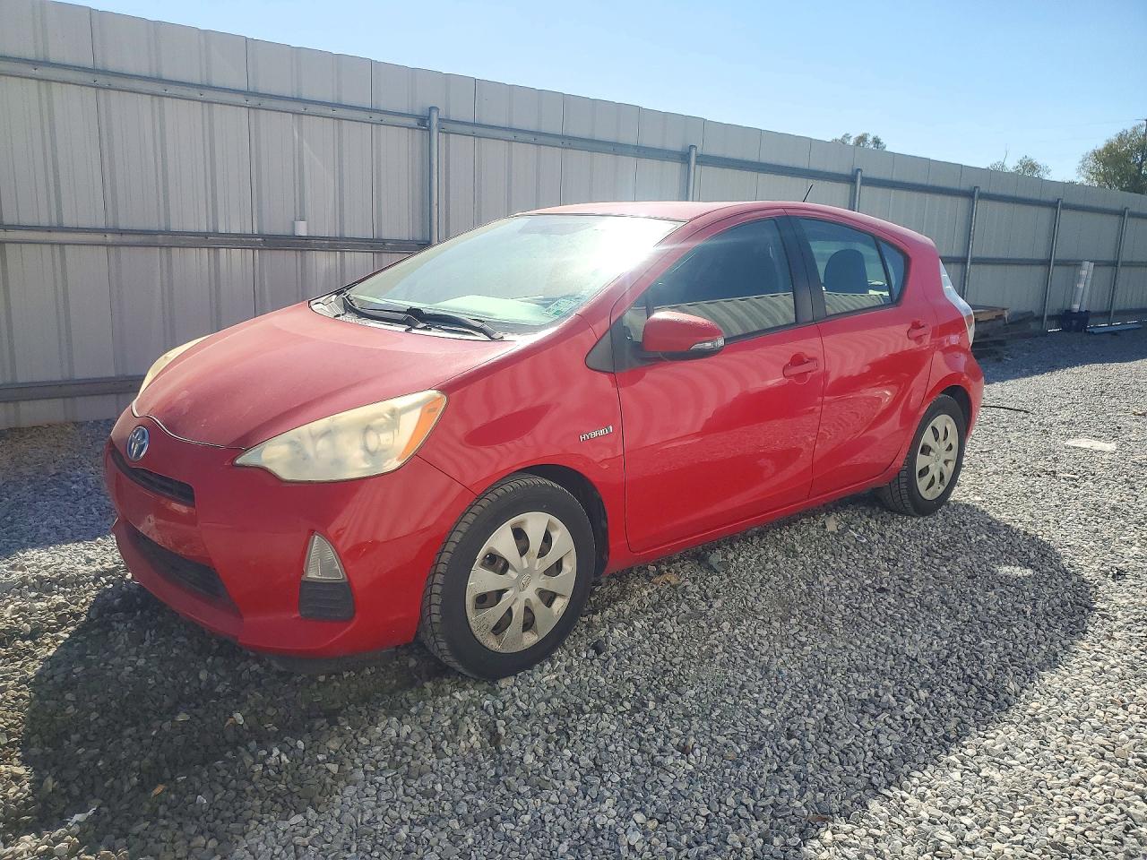 2014 TOYOTA PRIUS — Front 3/4
