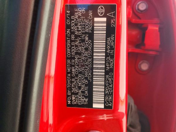2014 TOYOTA PRIUS — VINS