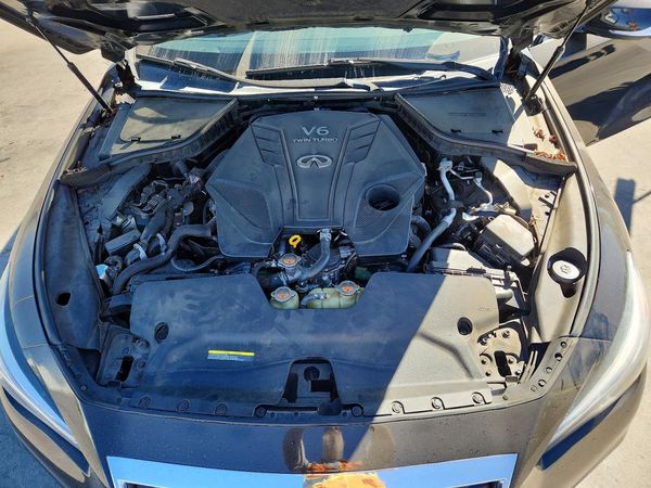2019 INFINITI Q50 — Engine bay