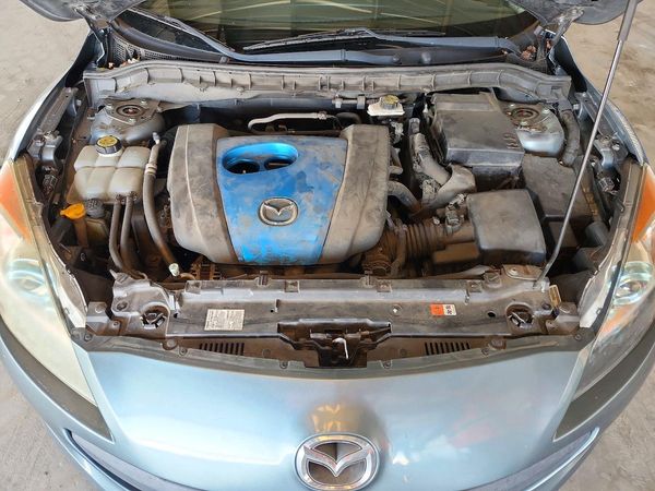 2012 MAZDA 3 Touring/GS — Engine bay