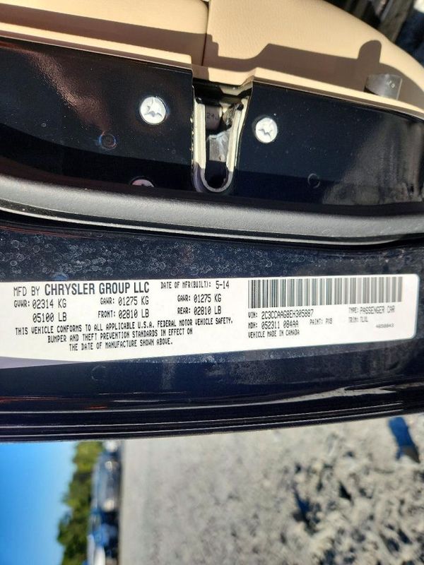 2014 CHRYSLER 300 — VINS