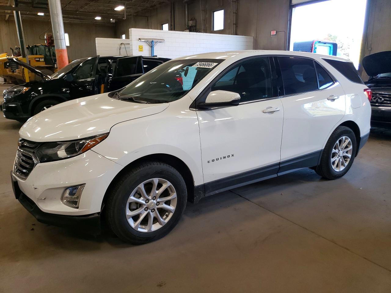 2019 CHEVROLET EQUINOX LT (1LT) — Front 3/4