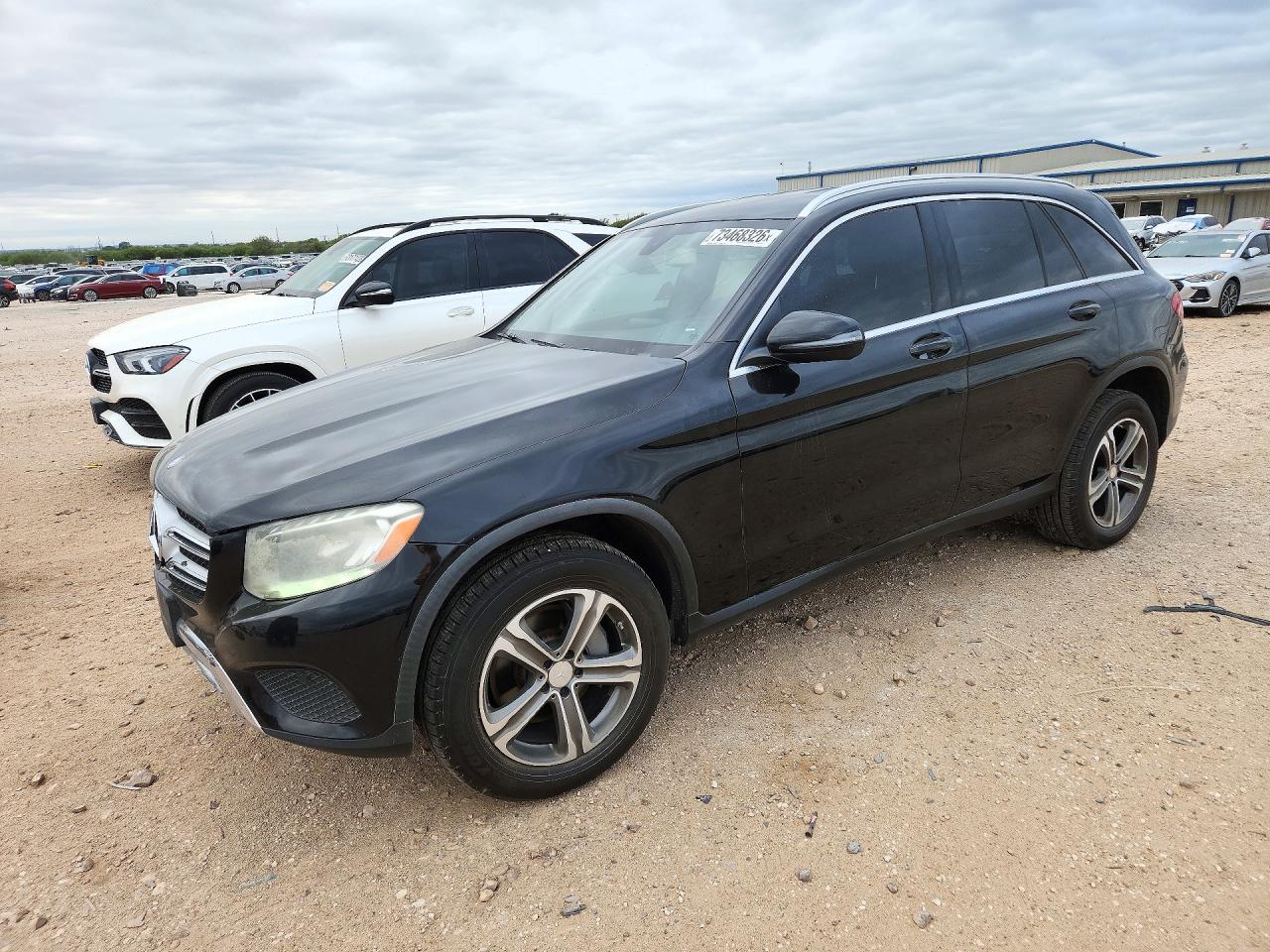 2016 MERCEDES-BENZ GLC GLC300 — Front 3/4