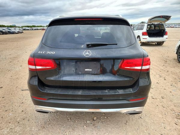 2016 MERCEDES-BENZ GLC GLC300 — DIRR