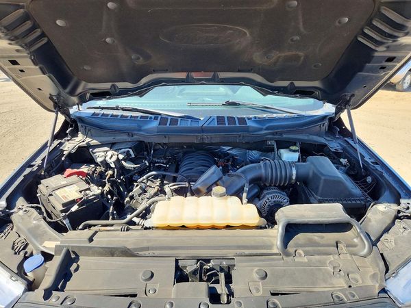 2021 FORD F150 — Engine bay