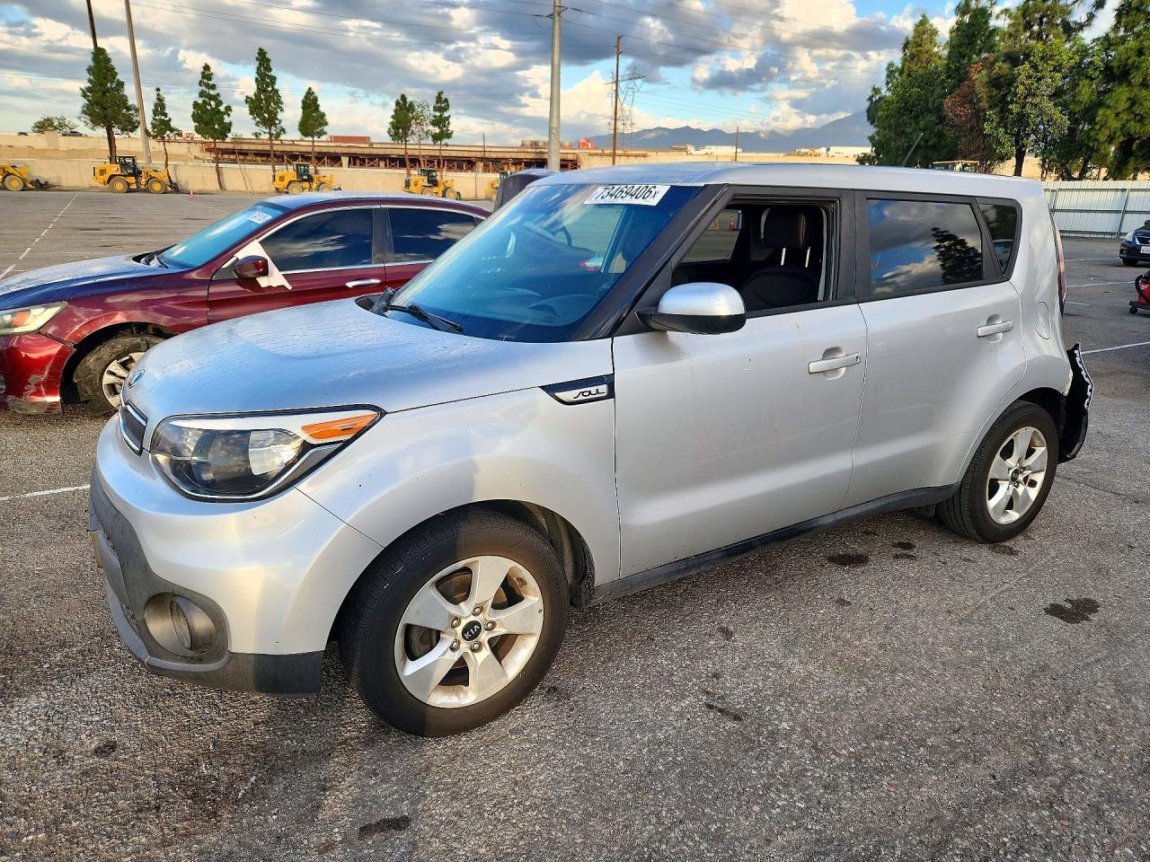 2017 KIA SOUL Base — Front 3/4