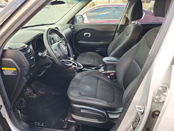 2017 KIA SOUL Base — DENT