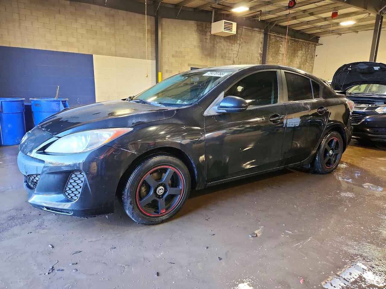 2012 MAZDA 3 Touring/GS — Front 3/4