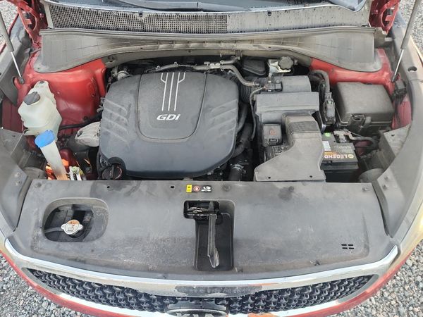 2017 KIA SORENTO EX — Engine bay