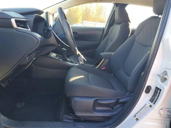 2022 TOYOTA COROLLA LE — DENT