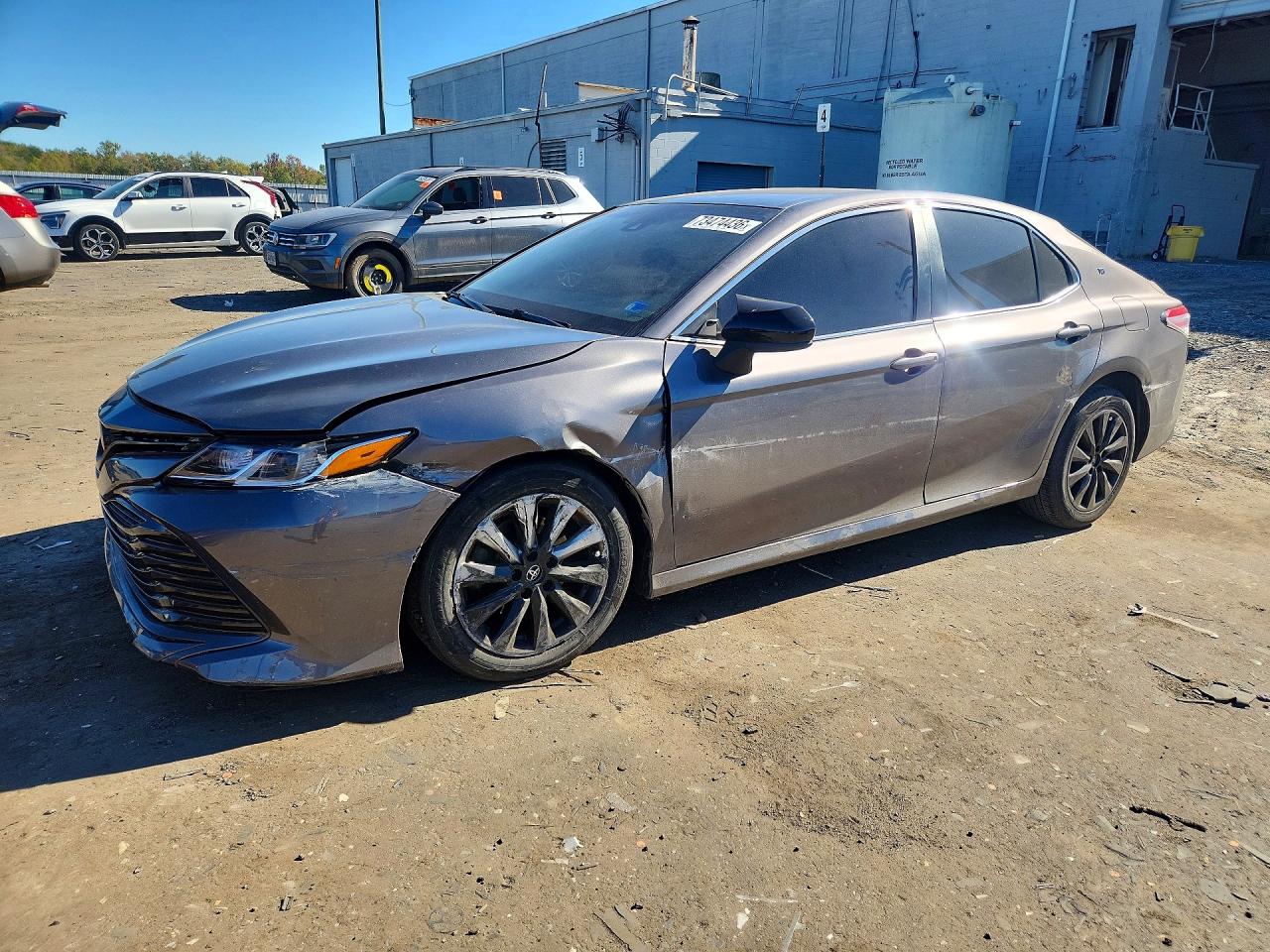 2018 TOYOTA CAMRY L/LE/SE/XLE — Front 3/4