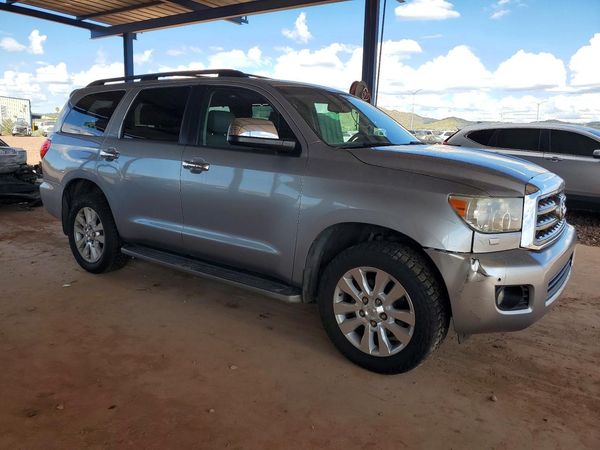 2014 TOYOTA SEQUOIA Platinum Grade — Passenger 3/4