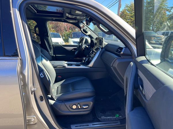 2023 LEXUS LX600 600 F-Sport