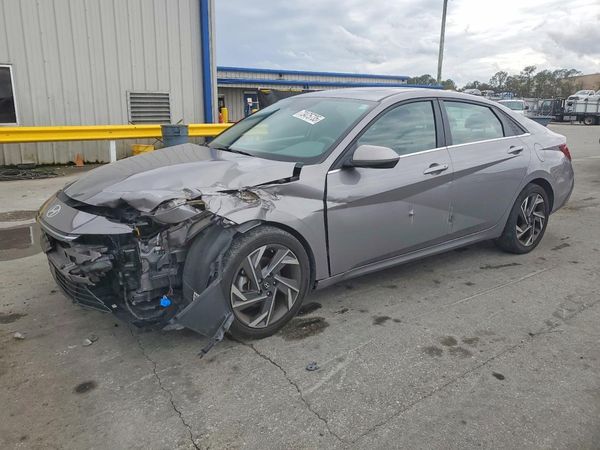 2024 HYUNDAI ELANTRA SEL w/ Convenience Pkg