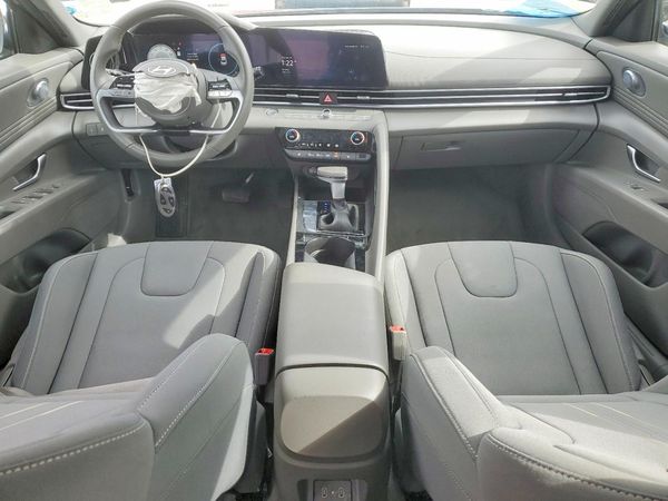 2024 HYUNDAI ELANTRA SEL w/ Convenience Pkg