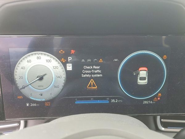 2024 HYUNDAI ELANTRA SEL w/ Convenience Pkg