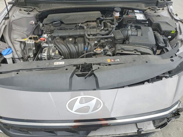 2024 HYUNDAI ELANTRA SEL w/ Convenience Pkg