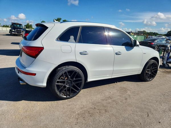 2015 AUDI SQ5 Premium Plus — PSRA