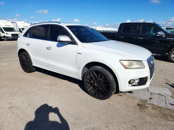 2015 AUDI SQ5 Premium Plus — Passenger 3/4