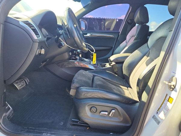 2015 AUDI SQ5 Premium Plus — DENT