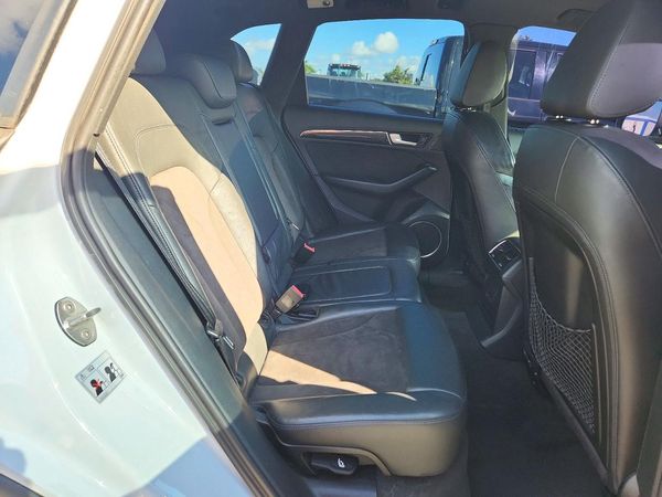 2015 AUDI SQ5 Premium Plus — PSRS