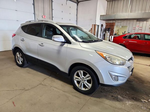 2013 HYUNDAI TUCSON — Passenger 3/4