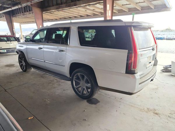 2016 CADILLAC ESCALADE ESV Luxury — DSRA