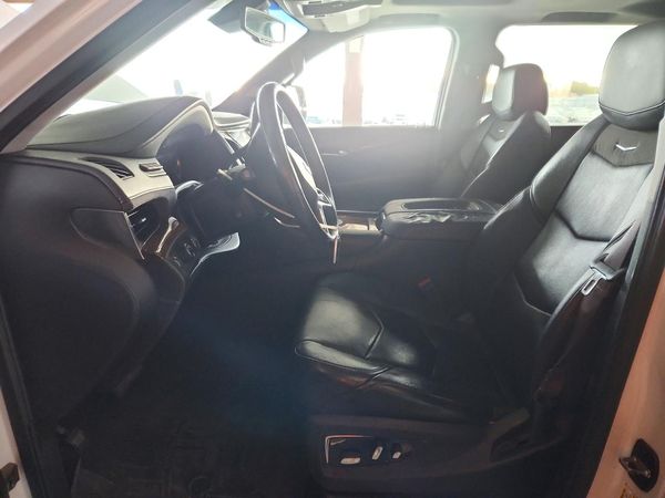 2016 CADILLAC ESCALADE ESV Luxury — DENT