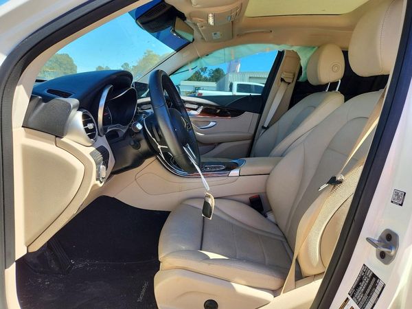 2022 MERCEDES-BENZ GLC GLC300 — DENT