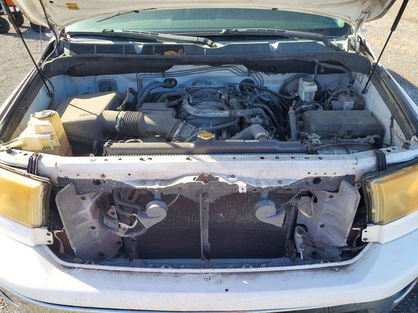 2013 TOYOTA TUNDRA SR5 — Engine bay