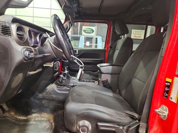 2020 JEEP GLADIATOR Sport — DENT