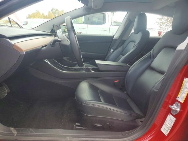 2018 TESLA MODEL 3 — DENT