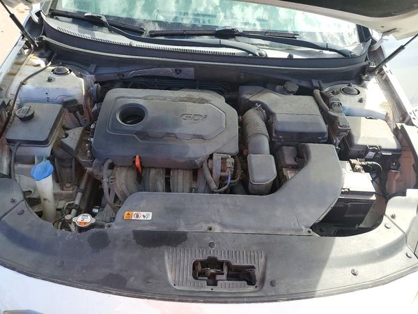 2016 HYUNDAI SONATA — Engine bay