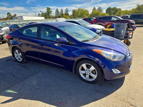 2013 HYUNDAI ELANTRA — Passenger 3/4