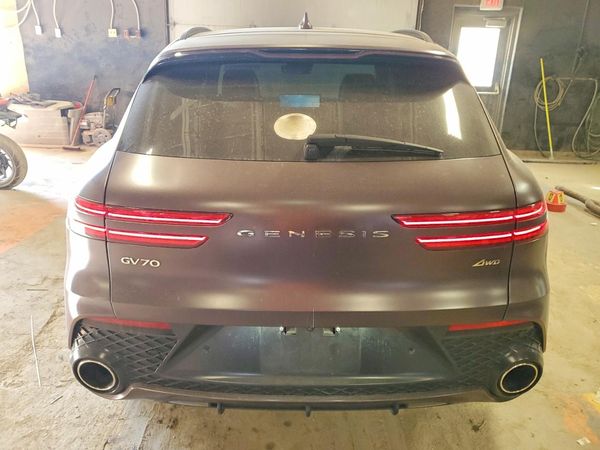 2022 GENESIS GV70
