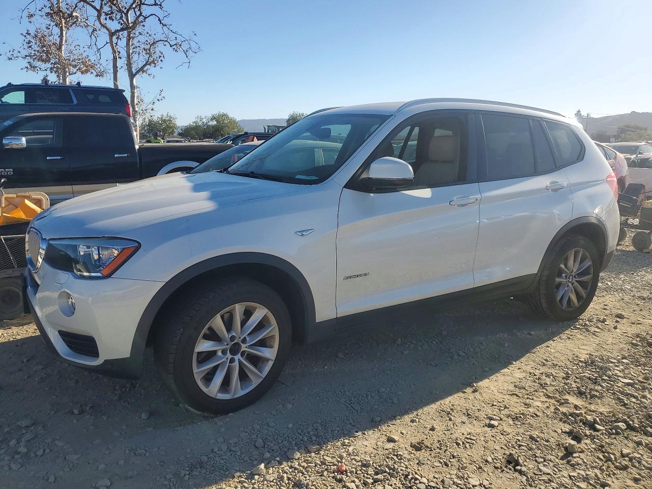 2016 BMW X3 sDrive28i — Front 3/4