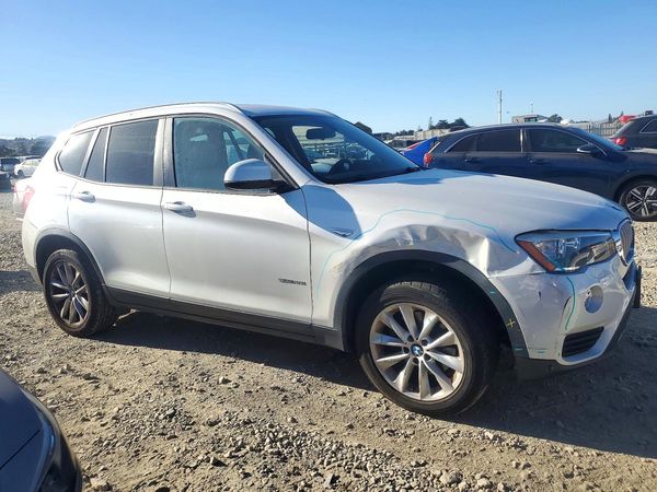 2016 BMW X3 sDrive28i — Passenger 3/4