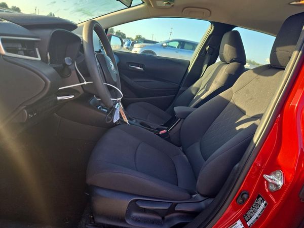 2020 TOYOTA COROLLA LE — DENT