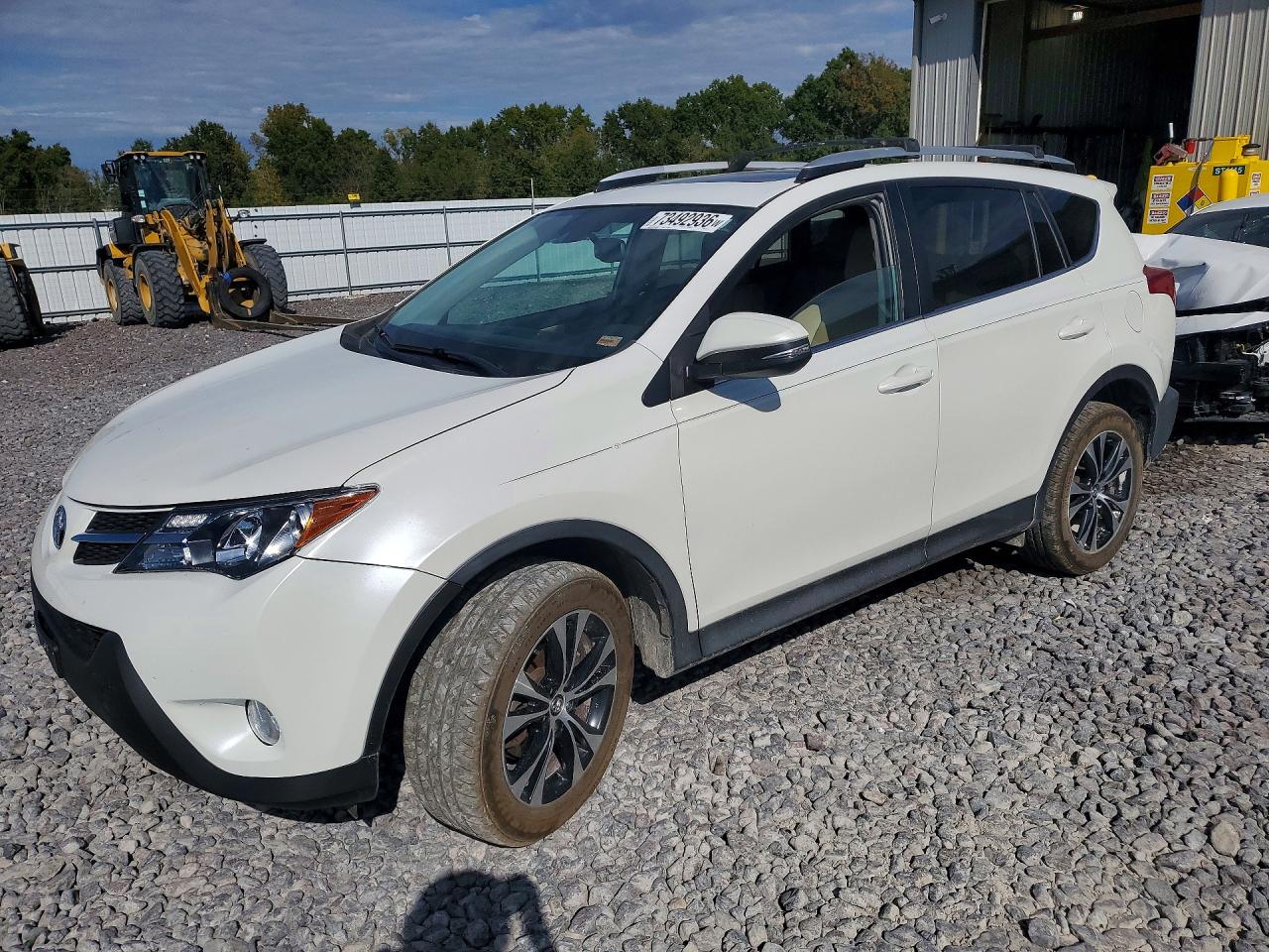 2015 TOYOTA RAV4 Limited (G Grade) — Front 3/4