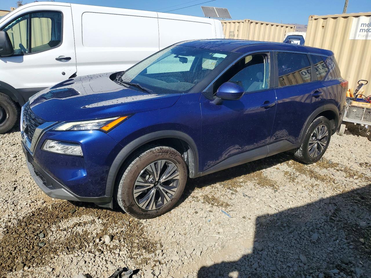2023 NISSAN ROGUE SV — Front 3/4