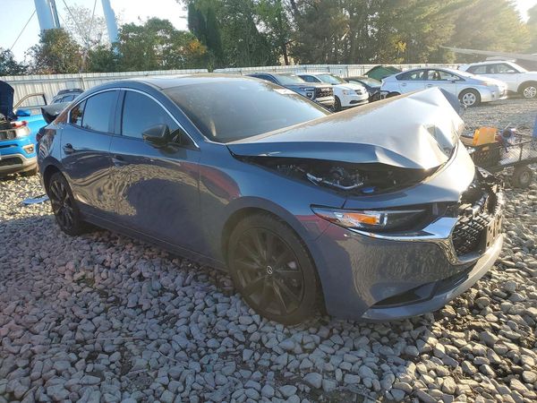 2023 MAZDA 3 Preferred Package — Passenger 3/4