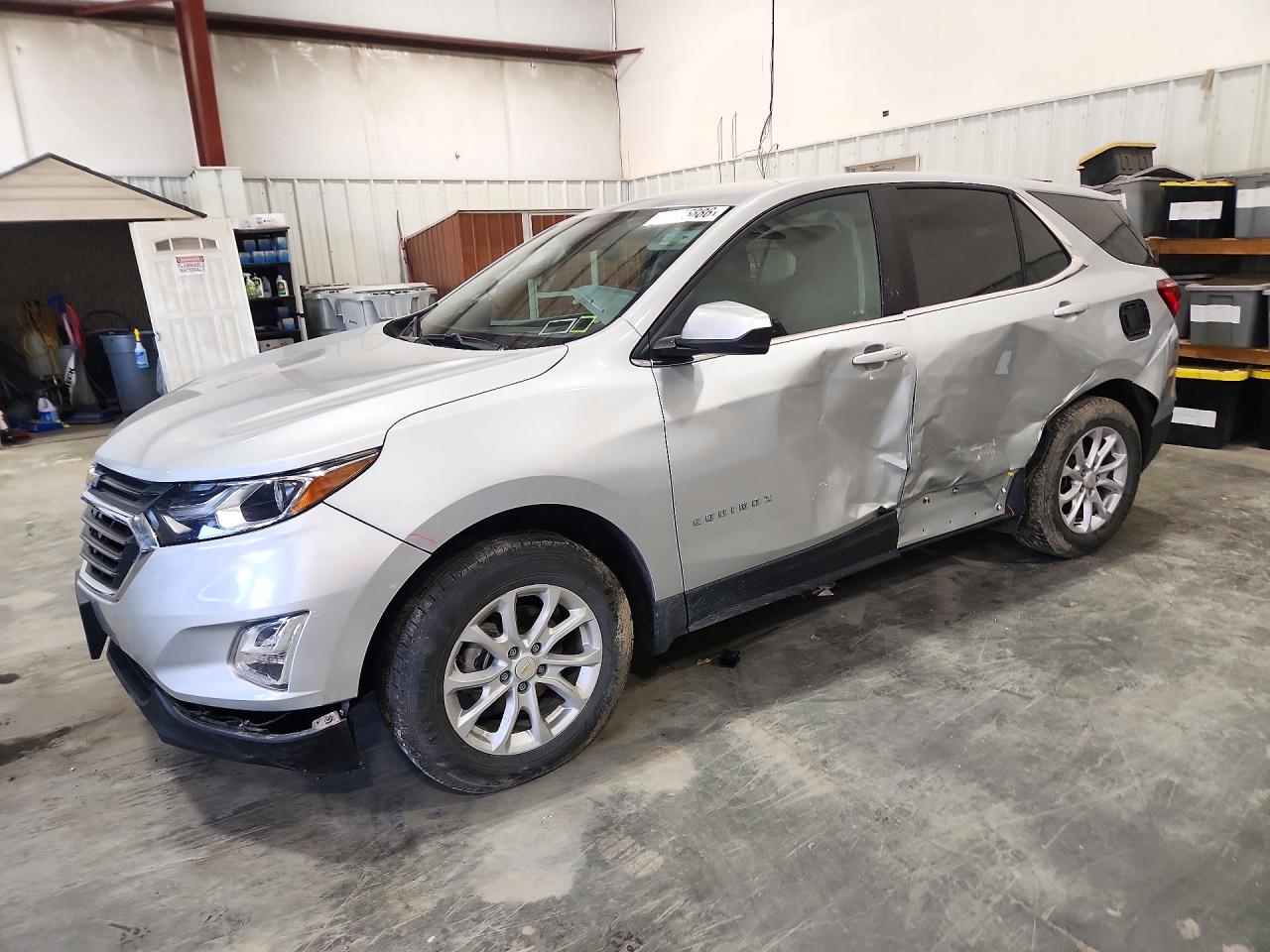 2021 CHEVROLET EQUINOX LT (1LT) — Front 3/4