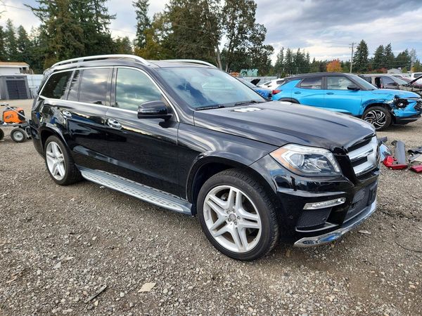 2016 MERCEDES-BENZ GL GL550-4M — Passenger 3/4