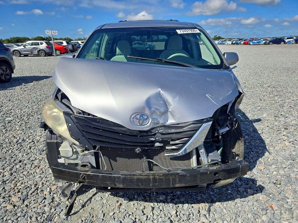 2013 TOYOTA SIENNA — DIRF