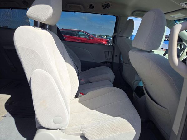 2013 TOYOTA SIENNA — PSRS