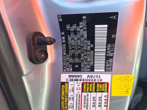 2013 TOYOTA SIENNA — VINS