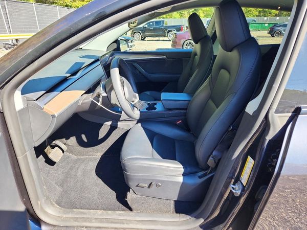 2025 TESLA MODEL Y — DENT