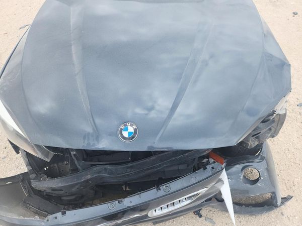 2014 BMW X1 sDrive 28i — Engine bay